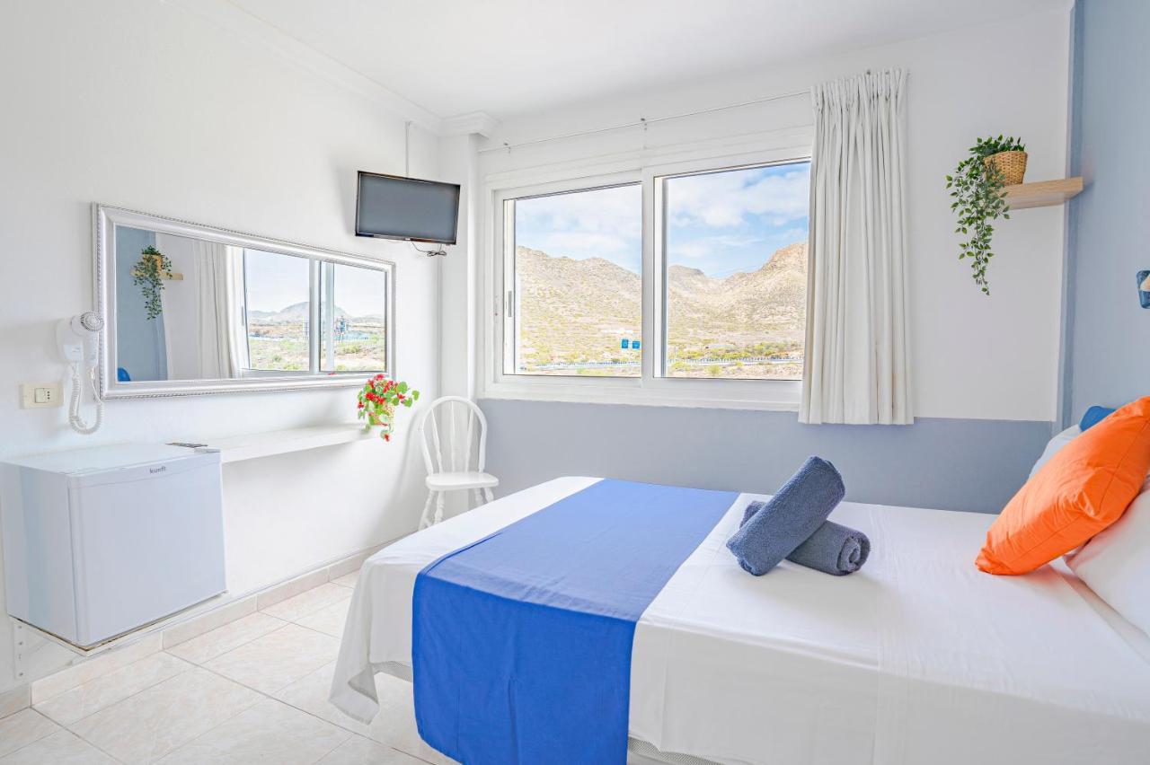 Hostel Neon Tenerife Гуаса Экстерьер фото