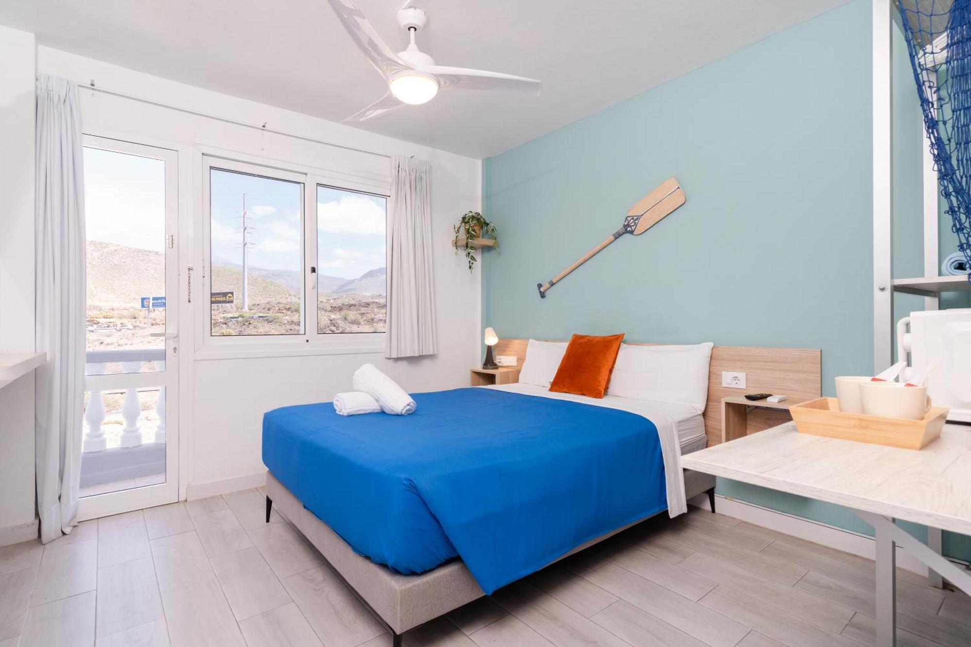Hostel Neon Tenerife Гуаса Экстерьер фото